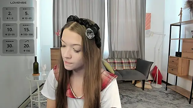 Snapshot of SalliePrutt chatting on 12-15-25, 08:07 SalliePrutt online show from 12-15-25, 08:07