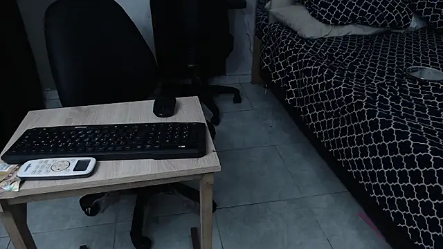 Snapshot of sweett_love_ chatting on 12-03-25, 02:08 sweett love online show from 12-03-25, 02:08