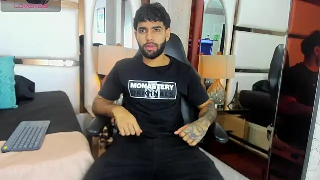 Jesuss77  online show from 11-26-25, 02:07