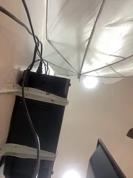 Aria Kitty online show from 11-30-25, 11:36