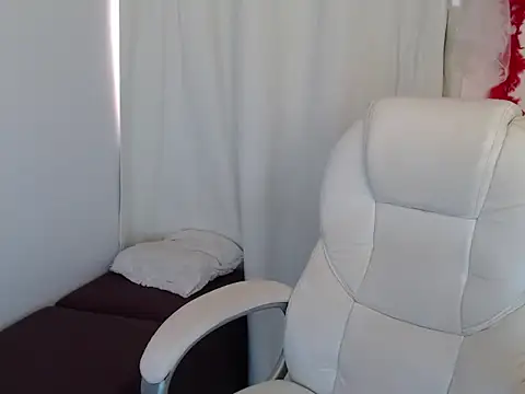 Snapshot of Perla_2026 chatting on 12-03-25, 08:40 Perla 2026 online show from 12-03-25, 08:40