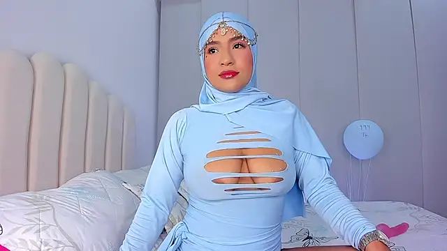 Amira-Zahra online show from 04-22-26, 10:11