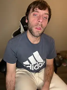 Snapshot of strippingmale1 chatting on 11-20-25, 12:44 strippingmale1 online show from 11-20-25, 12:44