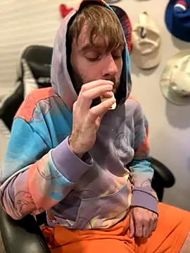 Snapshot of strippingmale1 chatting on 11-24-25, 03:28 strippingmale1 online show from 11-24-25, 03:28