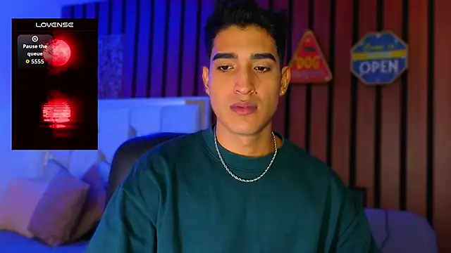 Snapshot of ken_blakerr chatting on 12-17-25, 05:30 ken blakerr online show from 12-17-25, 05:30