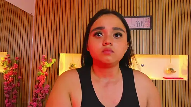 SaraLondon13 online show from 11-20-25, 11:15