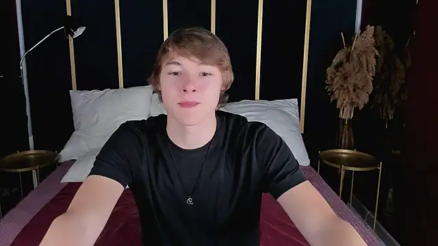 Snapshot of DonaldWoon chatting on 11-23-25, 10:37 DonaldWoon online show from 11-23-25, 10:37