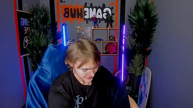 Snapshot of DonaldWoon chatting on 12-02-25, 04:02 DonaldWoon online show from 12-02-25, 04:02