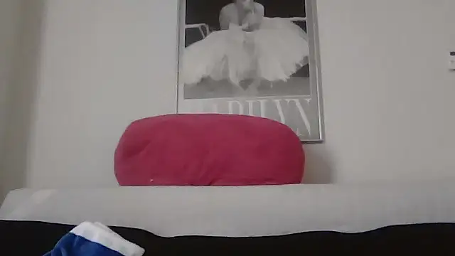 cryptokimgirl online show from 03-01-26, 04:20