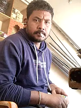 Snapshot of Roy___121 chatting on 01-15-26, 05:56 Roy 121 online show from 01-15-26, 05:56