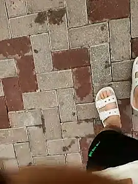 Snapshot of Meow_buggie chatting on 03-27-26, 10:48 Meow buggie online show from 03-27-26, 10:48