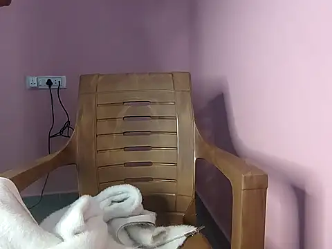 Snapshot of shapnam_00 chatting on 11-30-25, 05:00 shapnam 00 online show from 11-30-25, 05:00