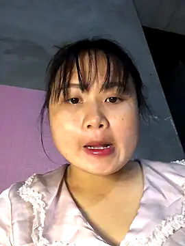 Snapshot of dovia-ba chatting on 12-17-25, 01:22 dovia-ba online show from 12-17-25, 01:22