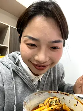 Snapshot of GYYoo chatting on 11-30-25, 05:00 GYYoo online show from 11-30-25, 05:00