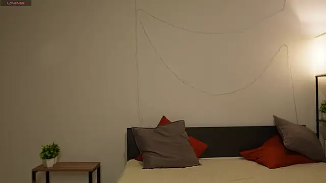 Angelic Lynn online show from 12-01-25, 01:16