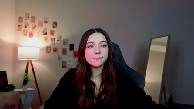 Snapshot of Vexorine chatting on 01-15-26, 07:28 Vexorine online show from 01-15-26, 07:28