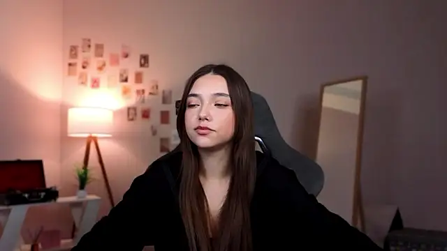 Snapshot of Vexorine chatting on 01-18-26, 07:28 Vexorine online show from 01-18-26, 07:28