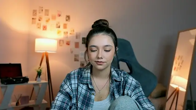 Vexorine online show from 04-21-26, 07:39