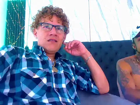 Hot Latino x online show from 12-01-25, 07:41