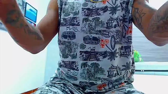 Hot Latino x online show from 01-18-26, 12:42