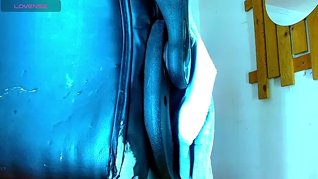 Hot Latino x online show from 02-09-26, 12:42