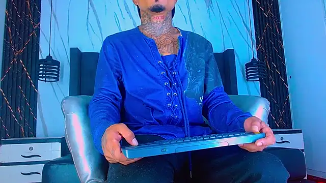 Hot Latino x online show from 02-17-26, 12:34