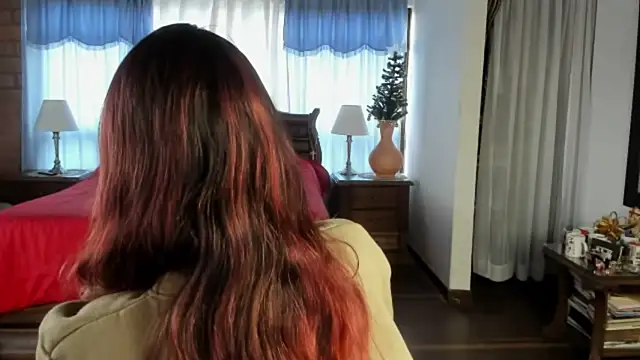 Charlotte-Willson online show from 12-21-25, 09:33