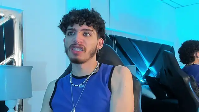 Snapshot of JojoBraando chatting on 12-02-25, 08:37 JojoBraando online show from 12-02-25, 08:37