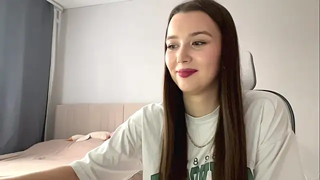 Annie SmiIe online show from 11-21-25, 06:23