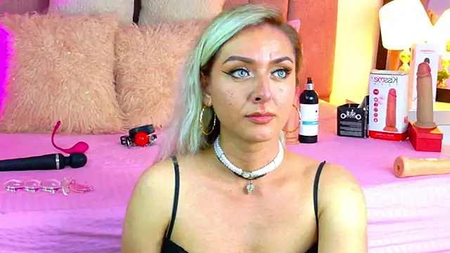 Lunitaa Diva online show from 02-10-26, 03:49