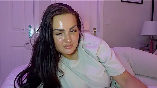 Snapshot of Ruby_brooksxo chatting on 07-12-26, 08:55 Ruby brooksxo online show from 07-12-26, 08:55