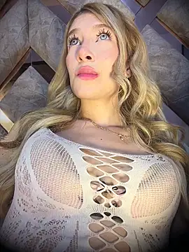 Snapshot of valeryfox__ chatting on 05-26-26, 12:17 valeryfox online show from 05-26-26, 12:17