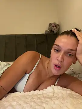 Snapshot of Kerysmae chatting on 11-29-25, 07:28 Kerysmae online show from 11-29-25, 07:28