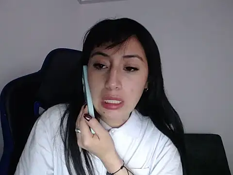 Snapshot of luisa_homes chatting on 12-14-25, 09:30 luisa homes online show from 12-14-25, 09:30