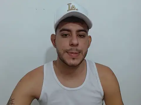 pinky 7 online show from 11-22-25, 03:44