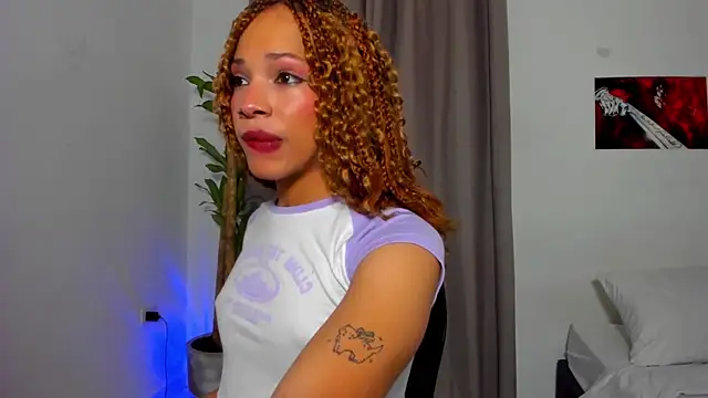 Catty Noir online show from 12-20-25, 07:21