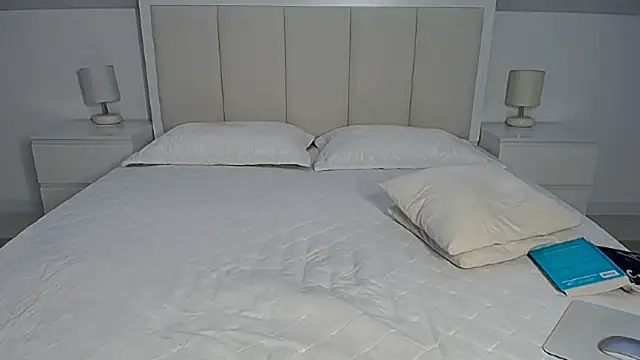 Snapshot of Milena29 chatting on 12-22-25, 06:10 Milena29 online show from 12-22-25, 06:10