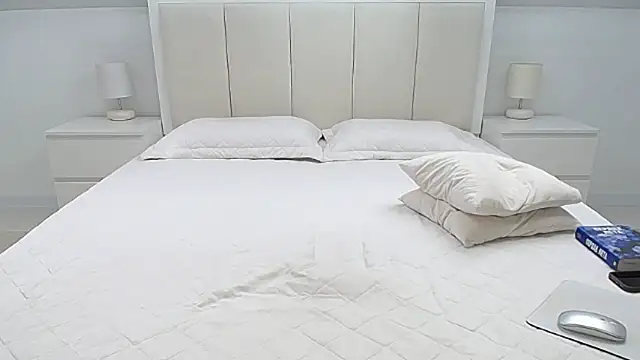 Snapshot of Milena29 chatting on 03-11-26, 06:19 Milena29 online show from 03-11-26, 06:19