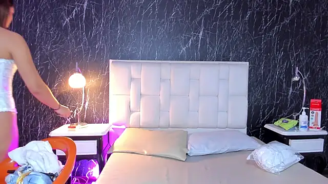 Snapshot of ClarissaMorreti chatting on 11-28-25, 02:20 ClarissaMorreti online show from 11-28-25, 02:20