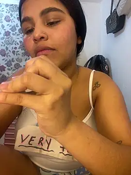 Snapshot of Brunette_Dirty_0limits chatting on 12-17-25, 03:45 Brunette Dirty 0limits online show from 12-17-25, 03:45