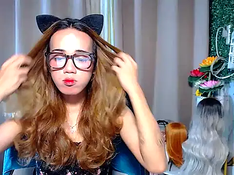 imadriana12 online show from 12-19-25, 01:40