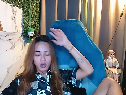 imadriana12 online show from 01-13-26, 08:36