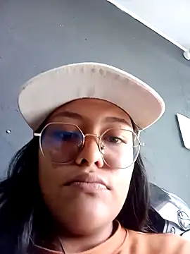 Chantal sex22 online show from 12-21-25, 08:16