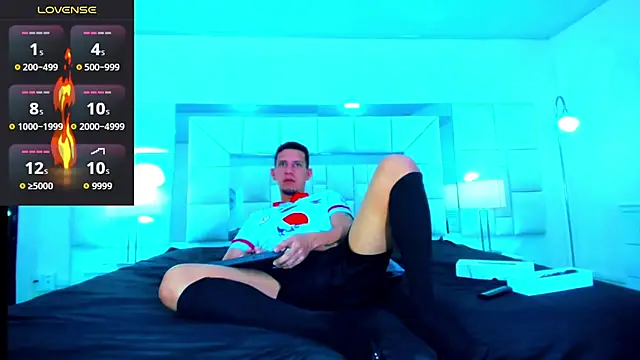 Snapshot of Sebastian_Smith__ chatting on 11-30-25, 11:25 Sebastian Smith online show from 11-30-25, 11:25