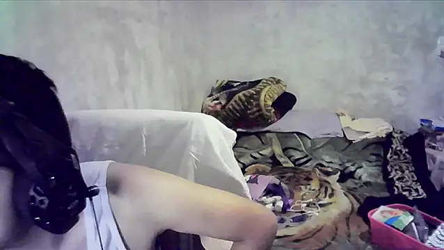 Snapshot of Giby_Grace chatting on 12-21-25, 11:23 Giby Grace online show from 12-21-25, 11:23