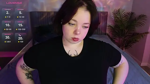 Snapshot of Vlada_vv chatting on 11-28-25, 01:52 Vlada vv online show from 11-28-25, 01:52