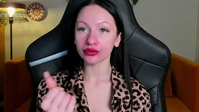 NaomiBlakes online show from 12-05-25, 05:27