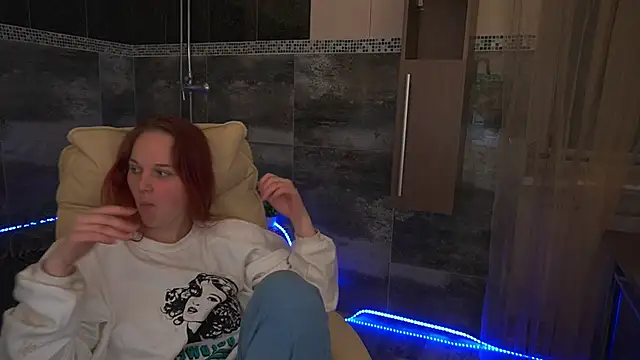 Snapshot of Sun_Shine_Lola chatting on 11-24-25, 02:17 Sun Shine Lola online show from 11-24-25, 02:17