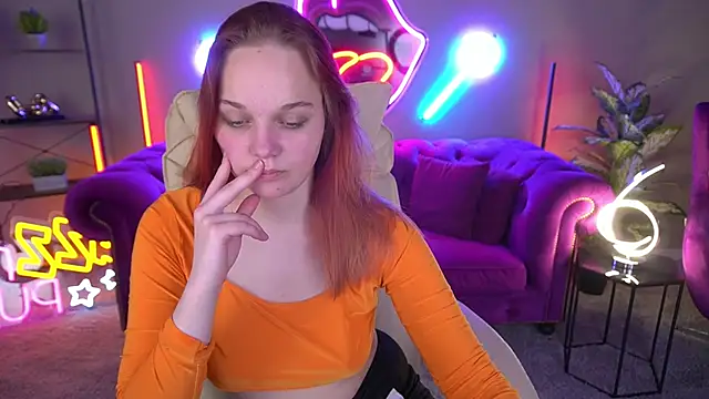 Snapshot of Sun_Shine_Lola chatting on 11-28-25, 01:58 Sun Shine Lola online show from 11-28-25, 01:58