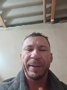 Snapshot of RobertoLuiz84 chatting on 07-11-26, 01:52 RobertoLuiz84 online show from 07-11-26, 01:52